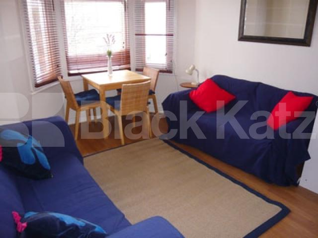 			Overlooking Canal!, 2 Bedroom, 1 bath, 1 reception Flat			 Hormead Road, Westbourne Park